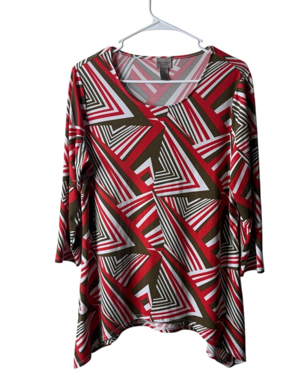 Chicos Easywear Red Neutral Patterned Sharkbite Hem Blouse 1